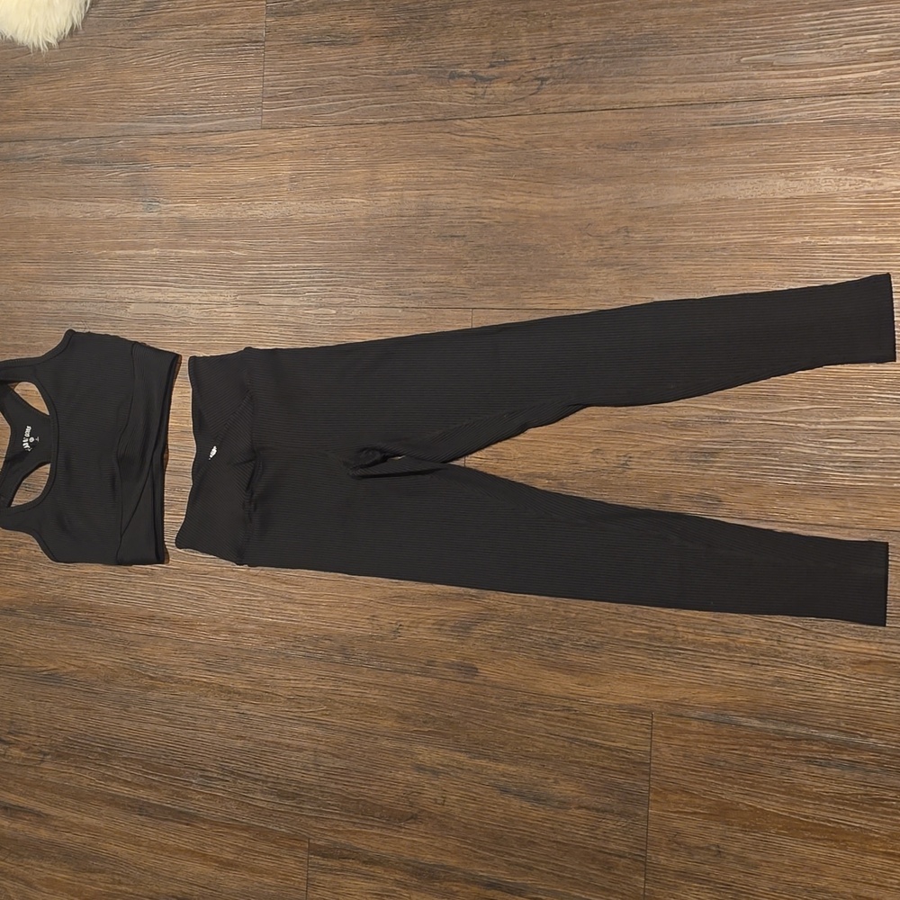 Year Of Ours- Ribbed Veronica Leggings Set Size Small